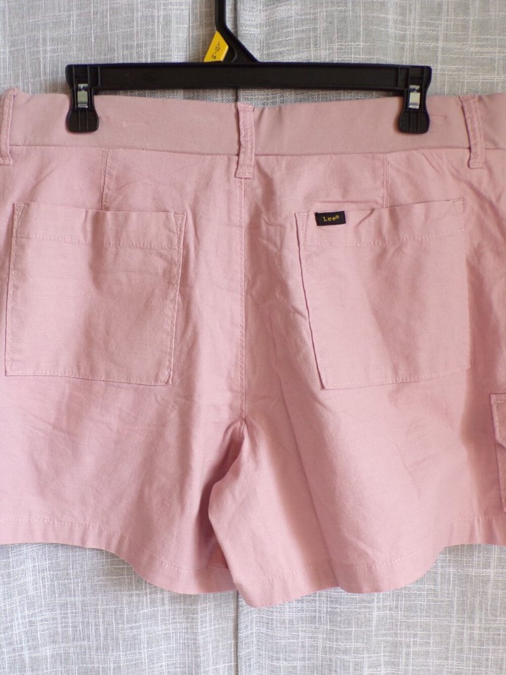 NWT LEE Women's 5" Cargo Shorts in Soft Mauve - Picture 2 of 9